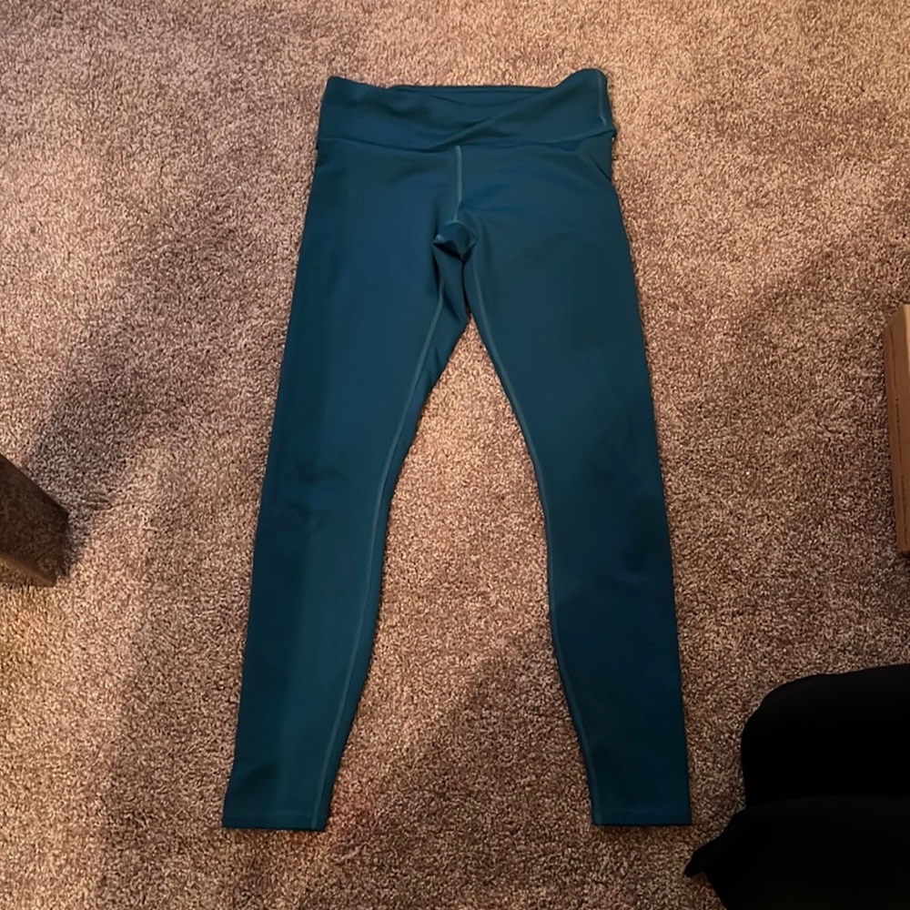 Fabletics Leggings in Aqua ish color
